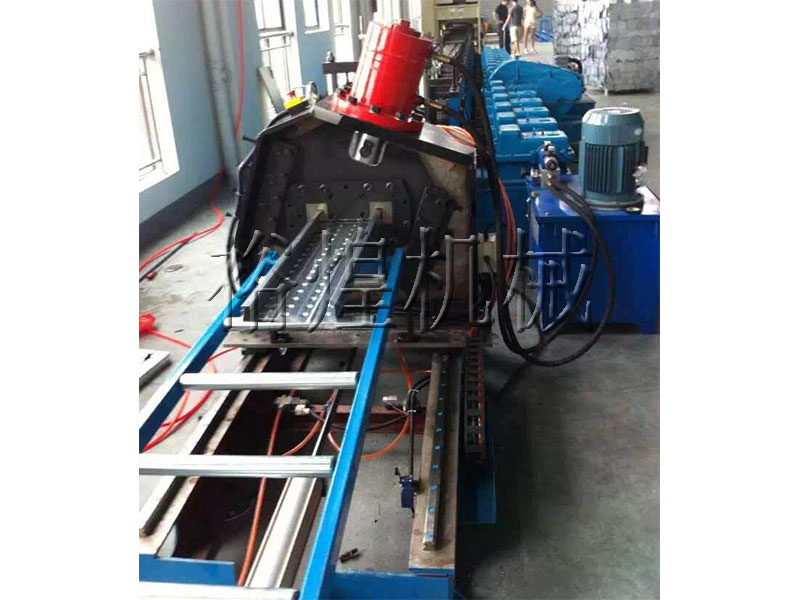 腳踏板設(shè)備 腳踏板設(shè)備