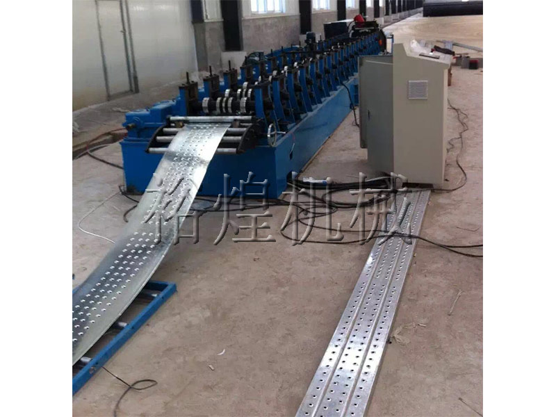 沖孔腳踏板設備成型機 沖孔腳踏板設備成型機